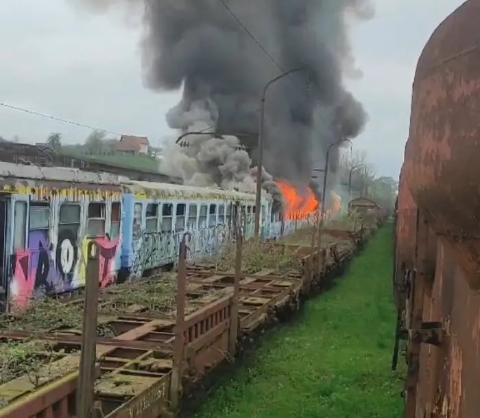 DOBOJ: Požar na željezničkoj stanici okvalifikovan kao oštećenje i oduzimanje tuđe stvari