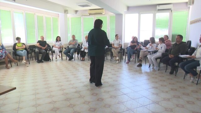 DOBOJ: U Domu zdravlja održana radionica na temu „Prevencija sagorijevanja na radnom mjestu; podrška onima koji brinu o drugima” (VIDEO)