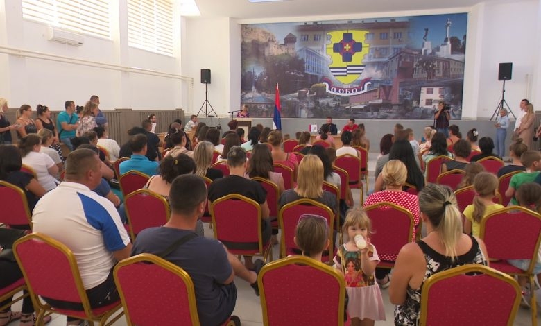 DOBOJ: Uručene prve „ponosne kartice” (FOTO)