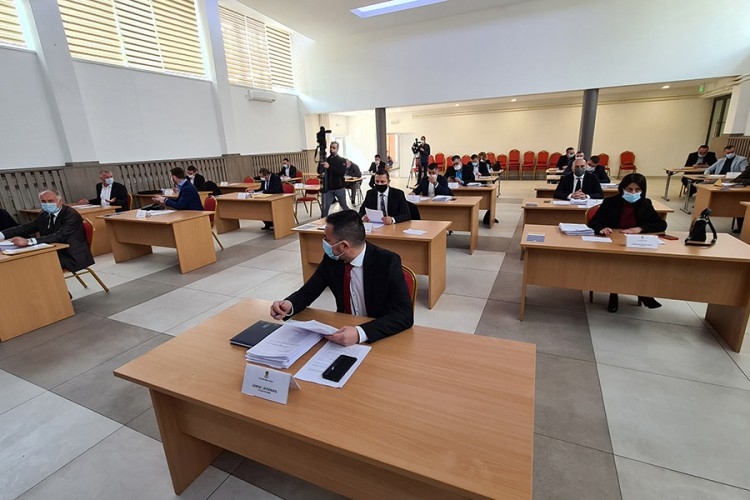 DOBOJ: Epidemija skratila diskusije odbornika?!