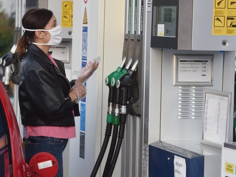 CIJENE GORIVA OPET RASTU Na pojedinim pumpama litar košta 2,51 KM