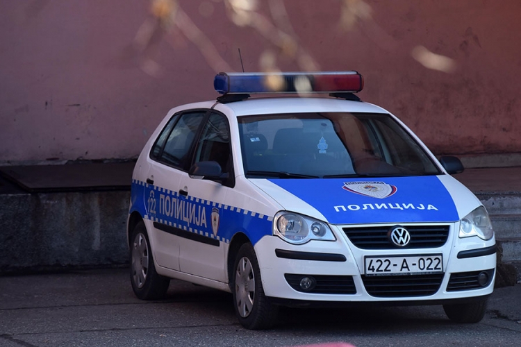 TESLIĆ: Ukradene pare iz pravoslavne kapele