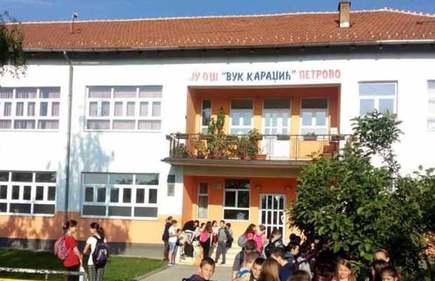 PETROVO: Počela nova školska godina, većina nastavnika u štrajku
