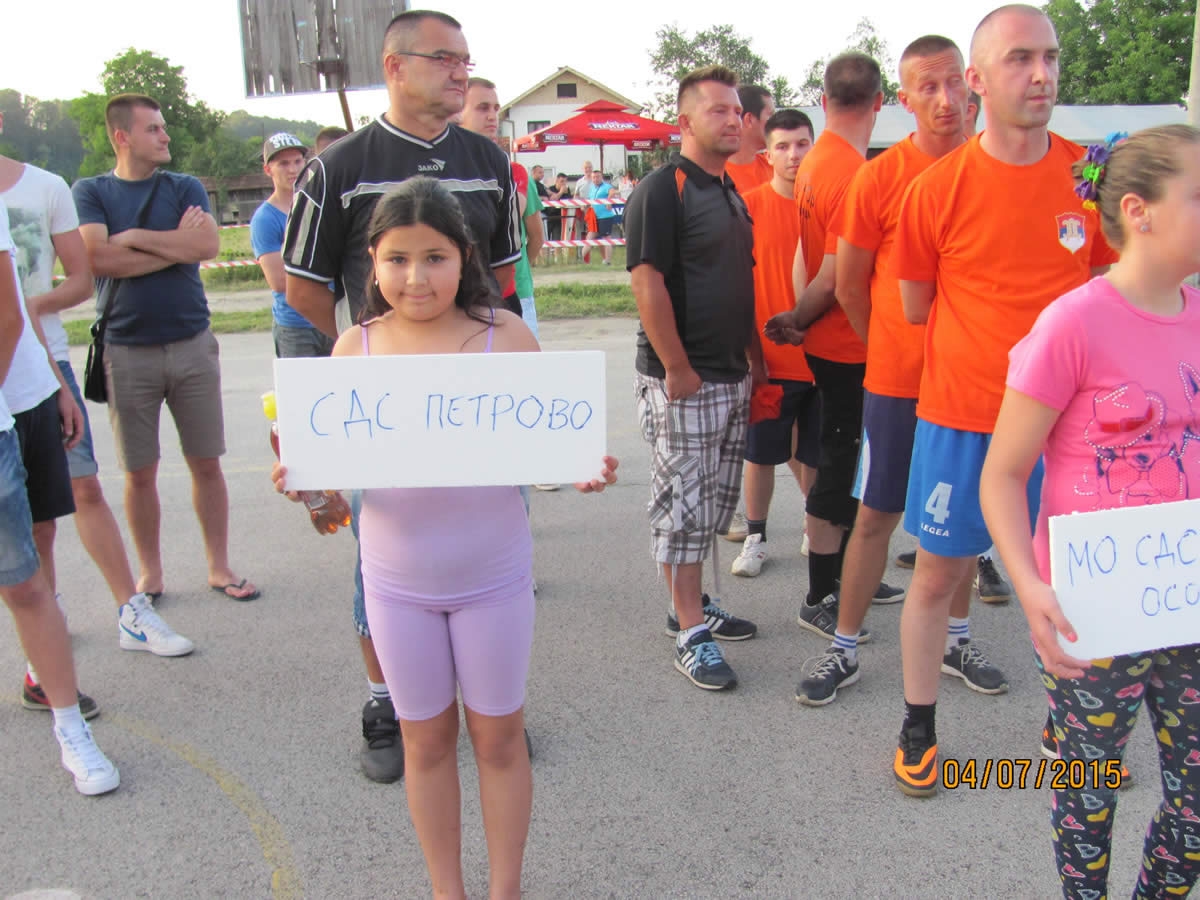 TURNIR U MALOM FUDBALU "MAJEVAC 2015": SDS Petrovo najbolji (FOTO)