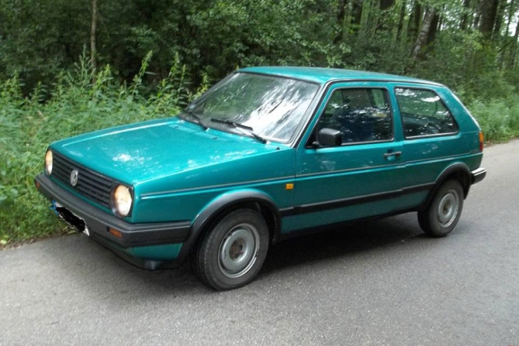 DOBOJ: Jurio golfom 2, a potom trčeći umakao policiji