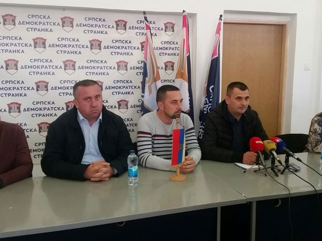 DOBOJ: Šest članova GO SDS iz Doboja neće učestvovati na sutrašnjoj sjednici stranke (VIDEO)