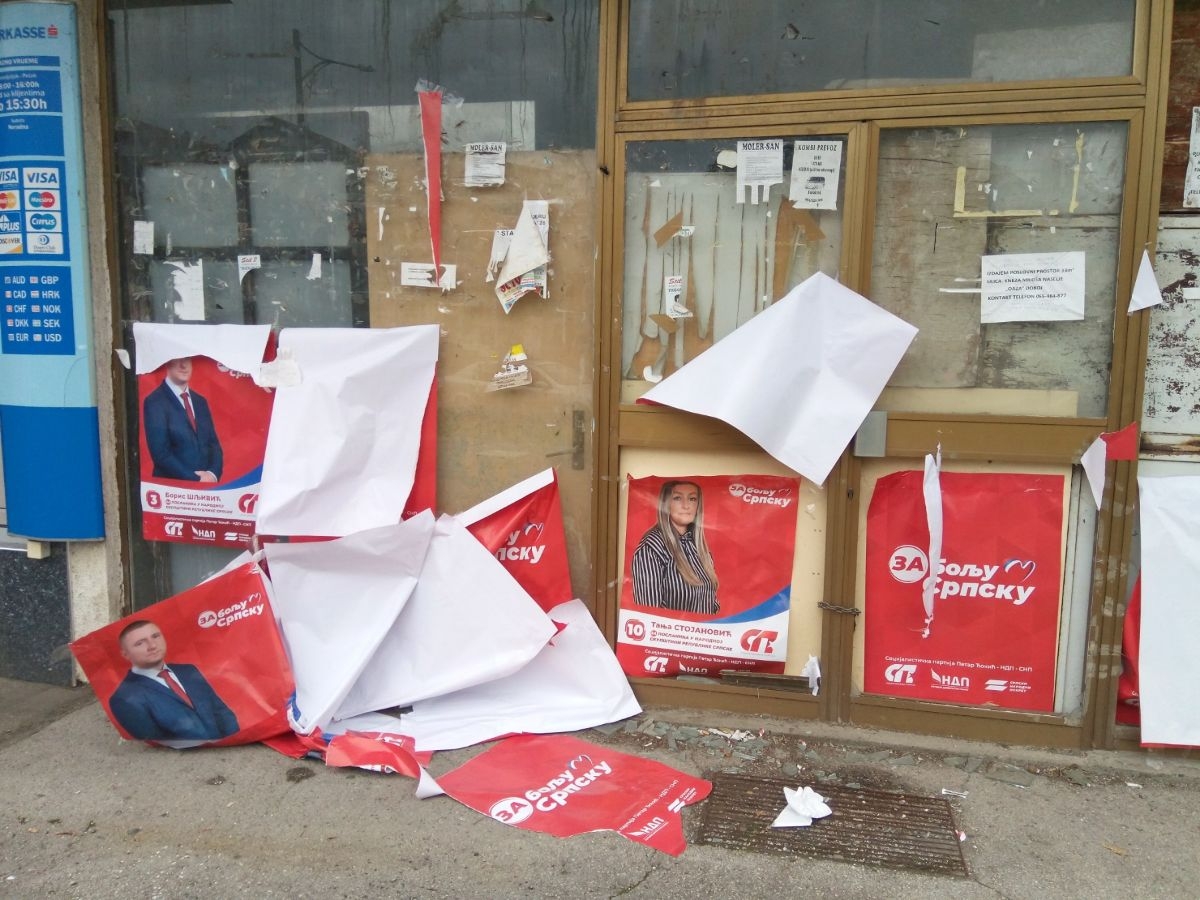SEDMICA U DOBOJU PRED IZBORE: Počinje "rat" plakatama. (FOTO)