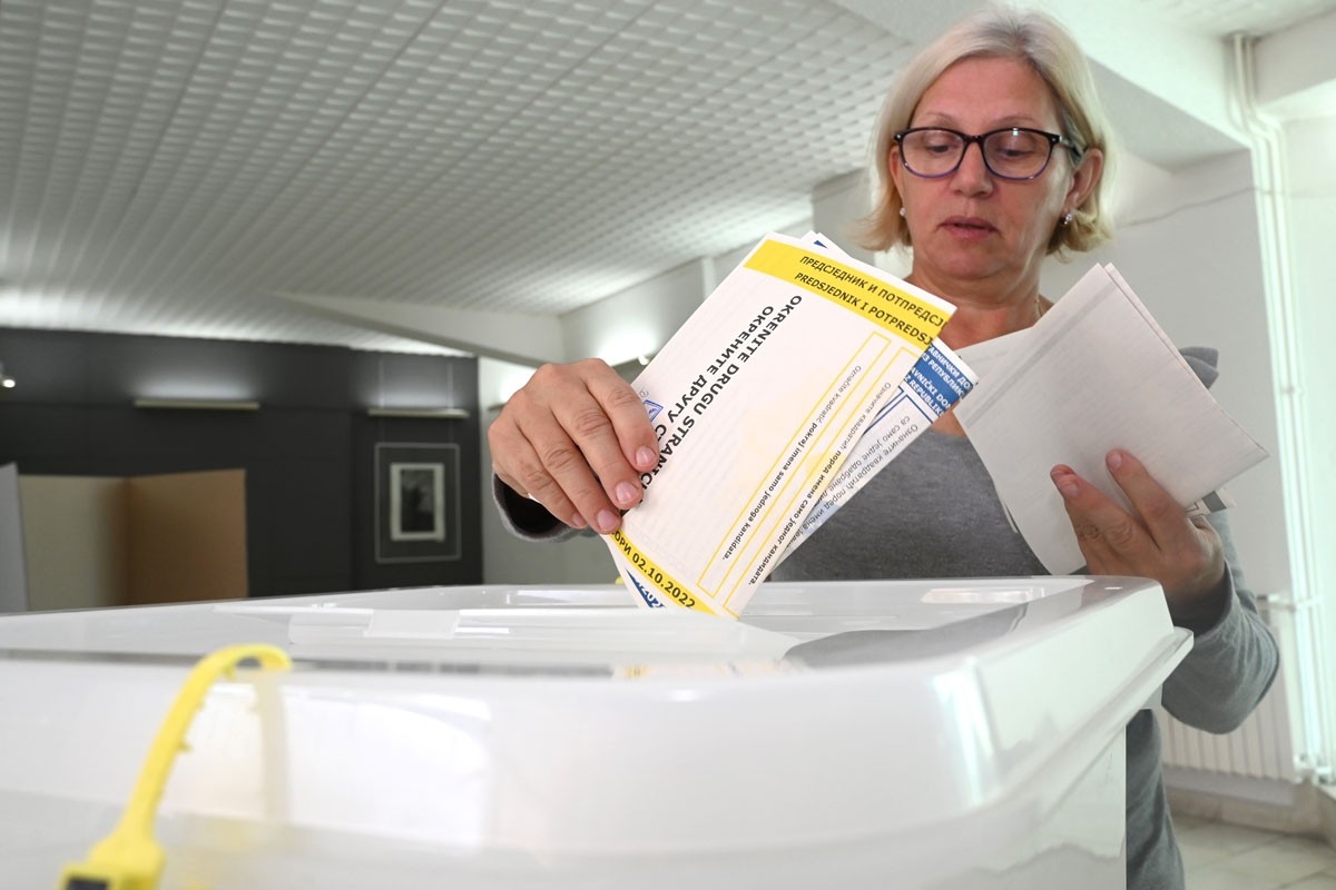 Sve izvjesniji izbori po "Šmitovim pravilima"