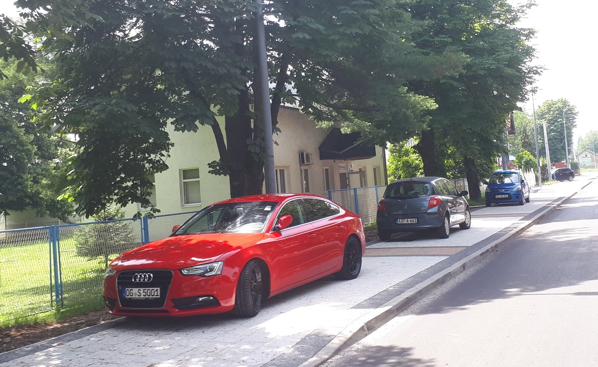 DOBOJSKI INFO PITA: Do kada će policija dopuštati bahato parkiranje?