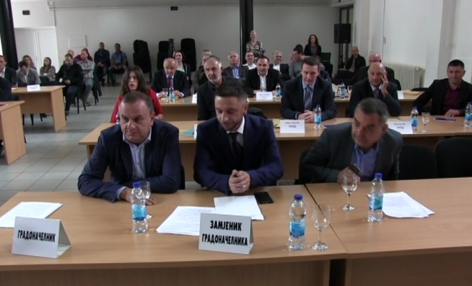 DOBOJ: Na pomolu nova koalicija SDS i SNSD!? (VIDEO)