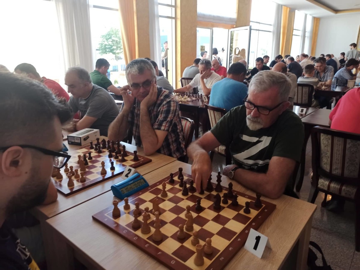 ODRŽAN ŠAHOVSKI TURNIR U DOBOJU: Stotinu dvadeset takmičara iz pet evropskih zemalja