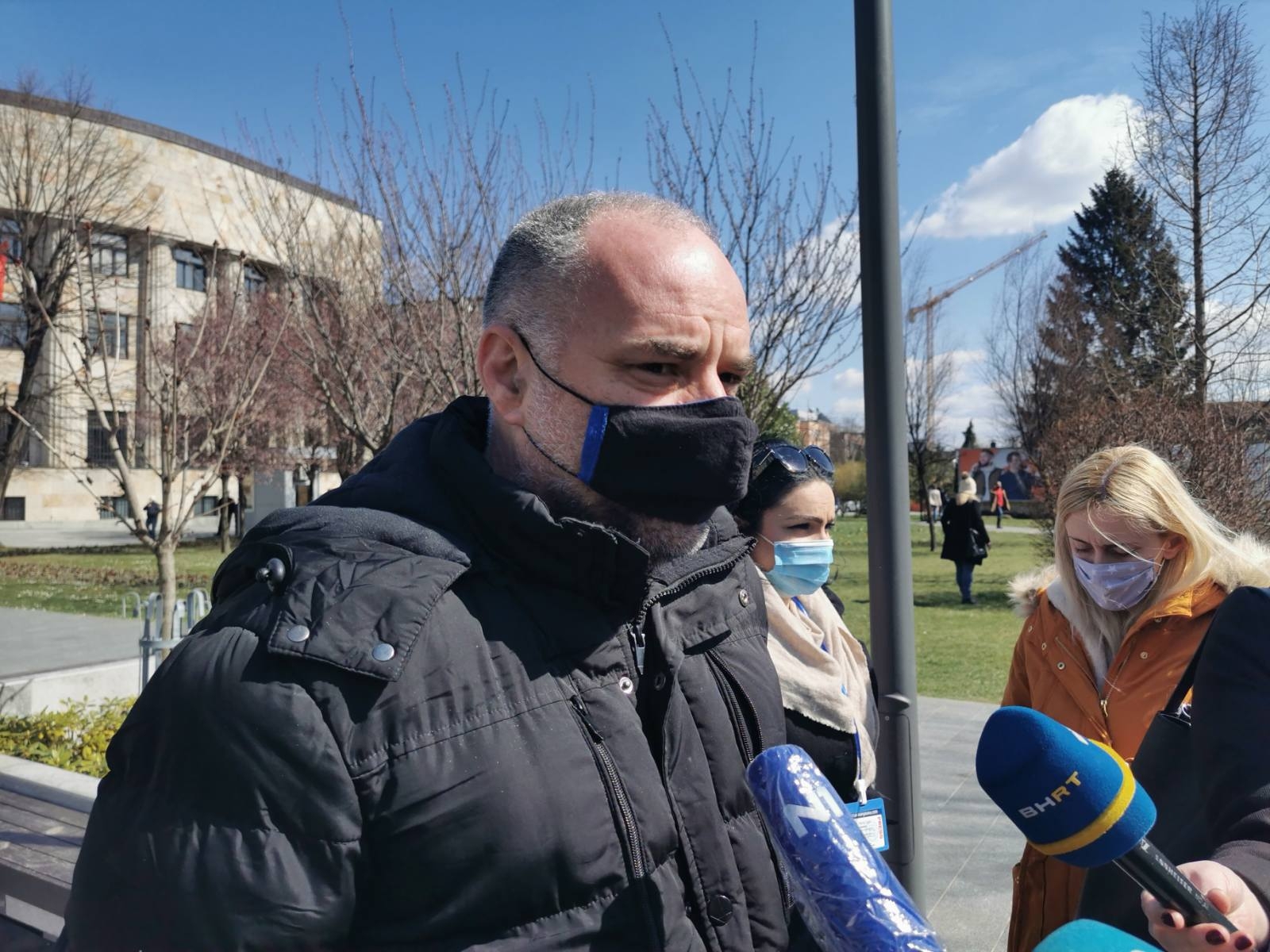 “Ljudi koji žive od turizma i ugostiteljstva apsolutno ne vjeruju ništa ovim ljudima, ovo je samo šarena laža”