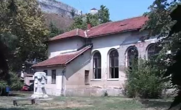 DOBOJ: Sokolski dom i dalje zapušten (VIDEO)