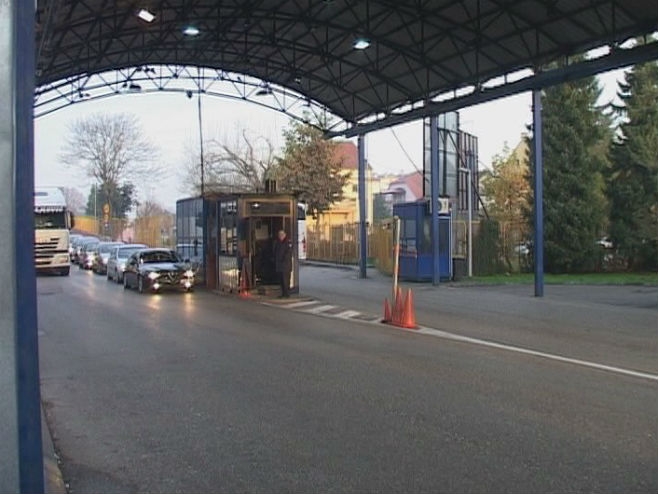 Od sutra izolacija za sve građane BiH koji ulaze u zemlju