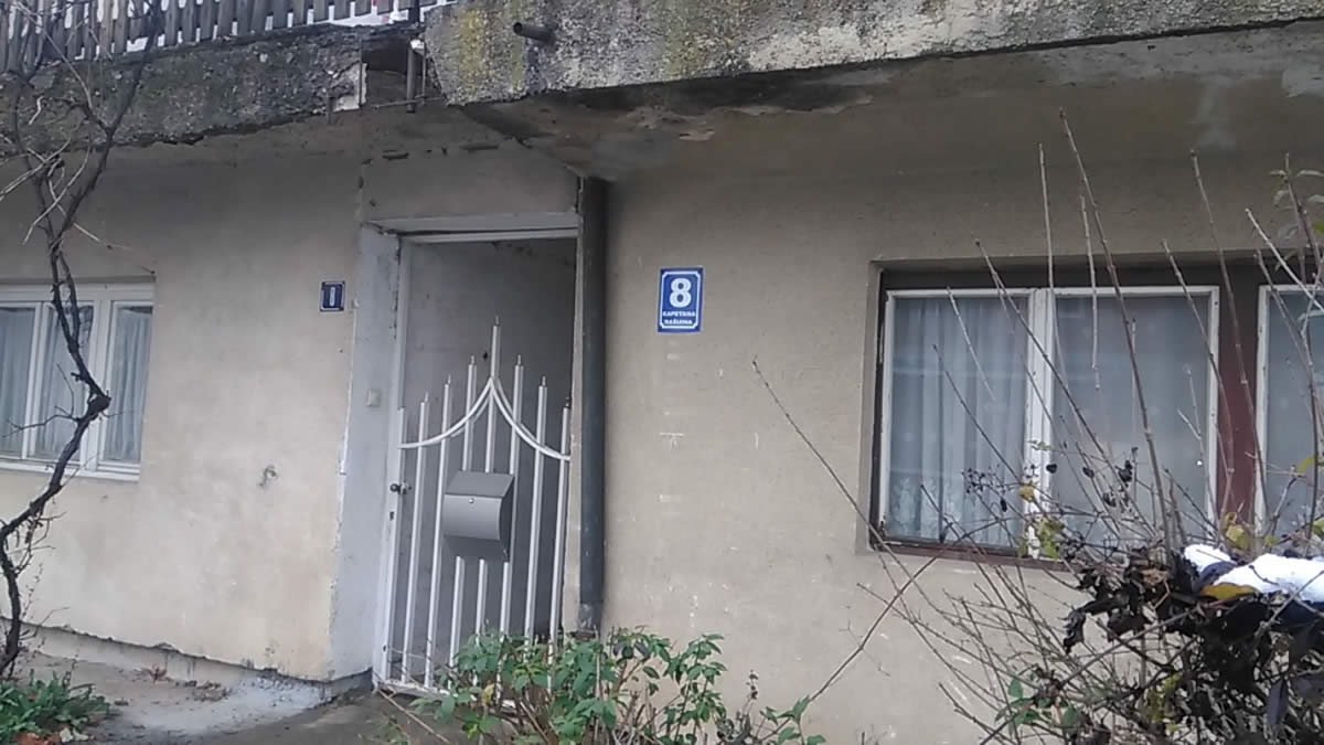 DOBOJ Srpskog pesnika Osmana Đikića zamenili izmišljenim kapetan Rašuinom (FOTO)