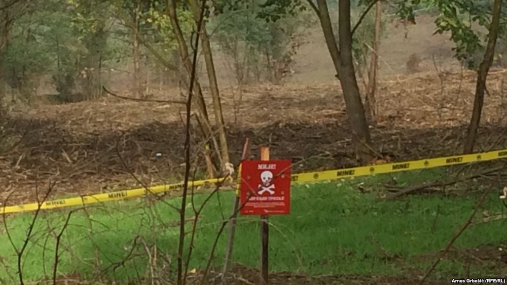 MAKLJENOVAC KOD DOBOJA: Dvije decenije života pored minskog polja