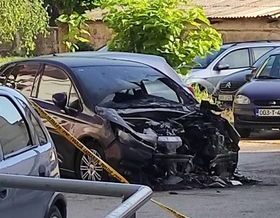 DOBOJ: Ponovo zapaljen skupocjeni automobil (FOTO)