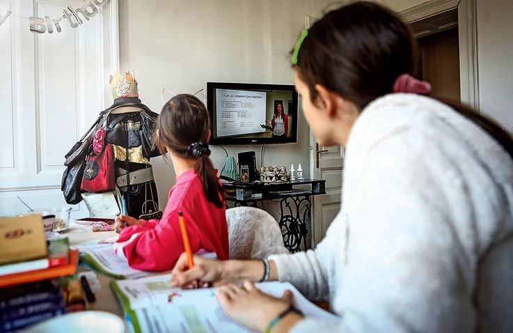 PONOVO UČE OD KUĆE Đaci od danas ne idu u škole, evo kako bi mogla da izgleda NASTAVA NA DALJINU