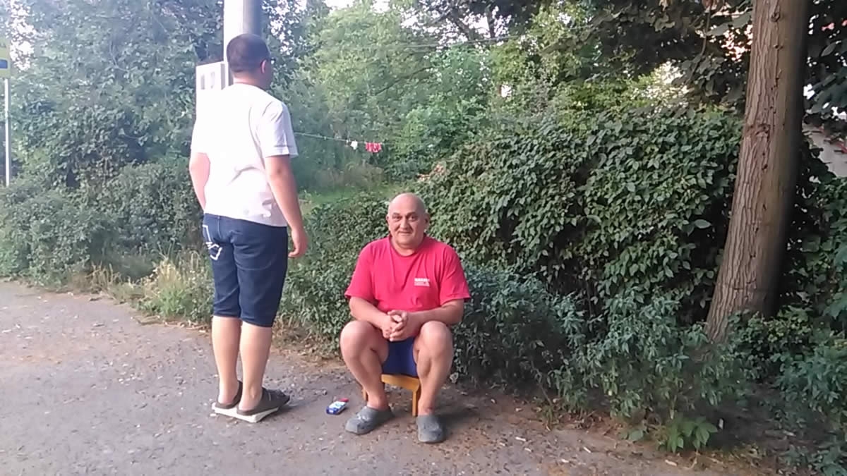 DOBOJ: Zarađuje za život kontrolišući kilažu sugrađana