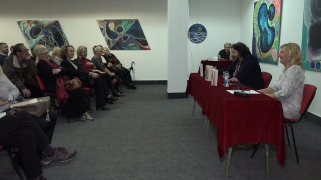 DOBOJ: Održano književeno veče sa Muharemom Bazduljem (VIDEO)