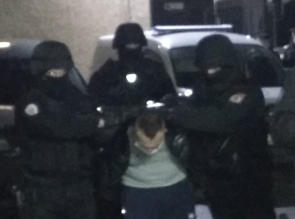 Epilog brutalnog razbojništva u Derventi, RADNICI KLADIONICE IZBILI ZUBE: Uhapšen osumnjičeni (FOTO)