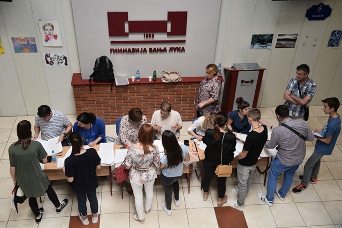 Počeo junski upisni rok u srednjim školama