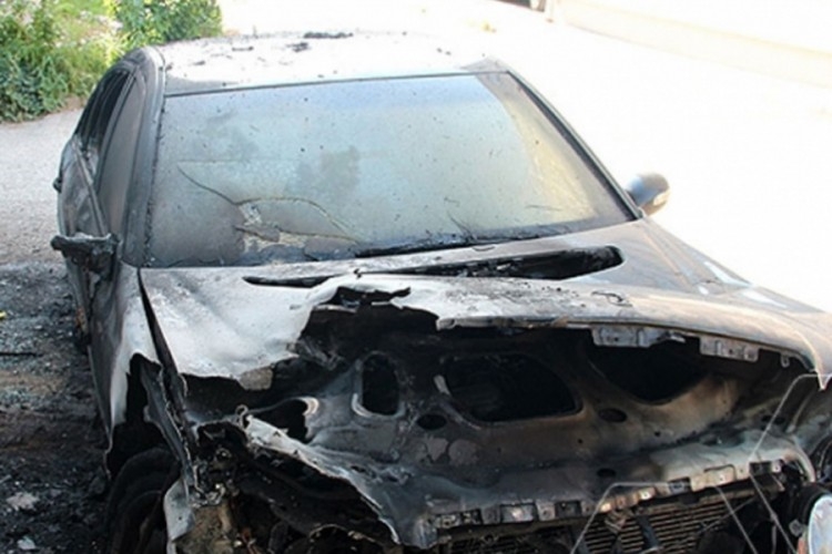 DOBOJ: Gorio mercedes u Tesliću