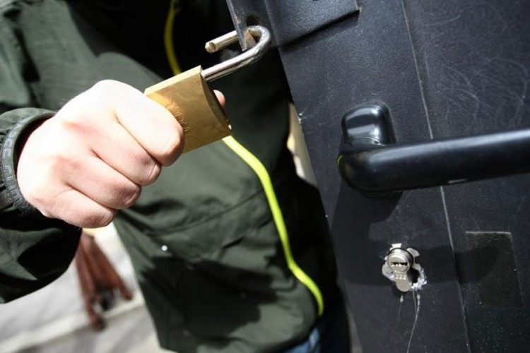 DOBOJ: Maloljetnik ukrao kondome, iguman ostao bez 300 KM