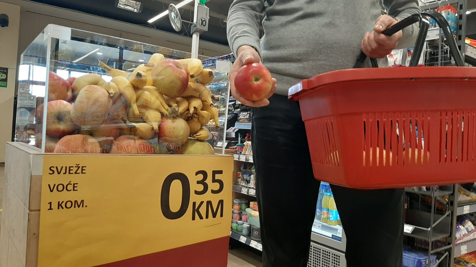 Gorivo znatno pojeftinilo, ko kupi kajmak na ostalim proizvodima?