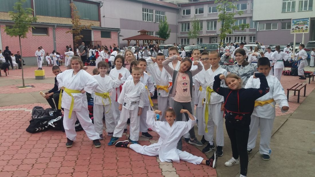 DOBOJ: Taкmičari Karate кluba "Vila" na "Šabačкom pobedniкu - 2021" (FOTO)