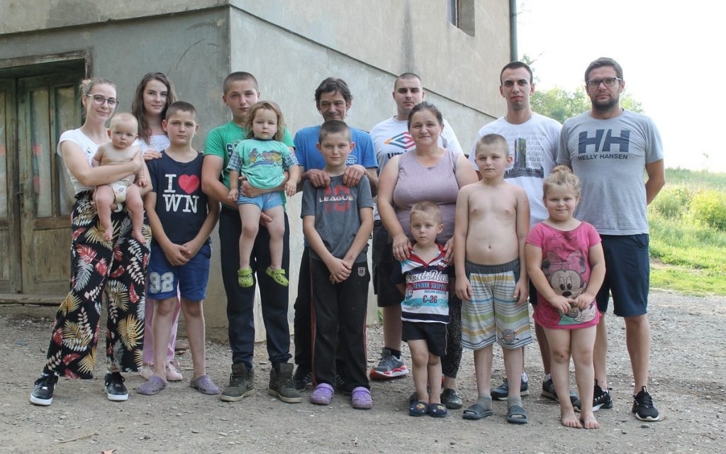 DOBOJ: Jedanaestočalna porodica Kokić iz Podnovlja dobija ključeve kuće