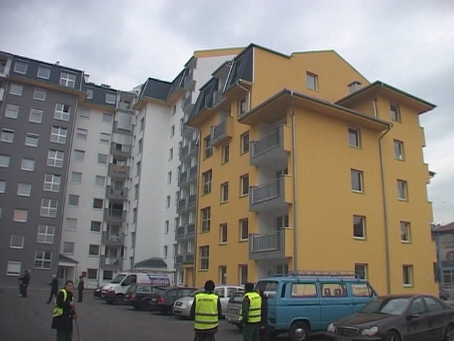 DOBOJ: Uručeni ključevi stanova za 68 porodica (FOTO)