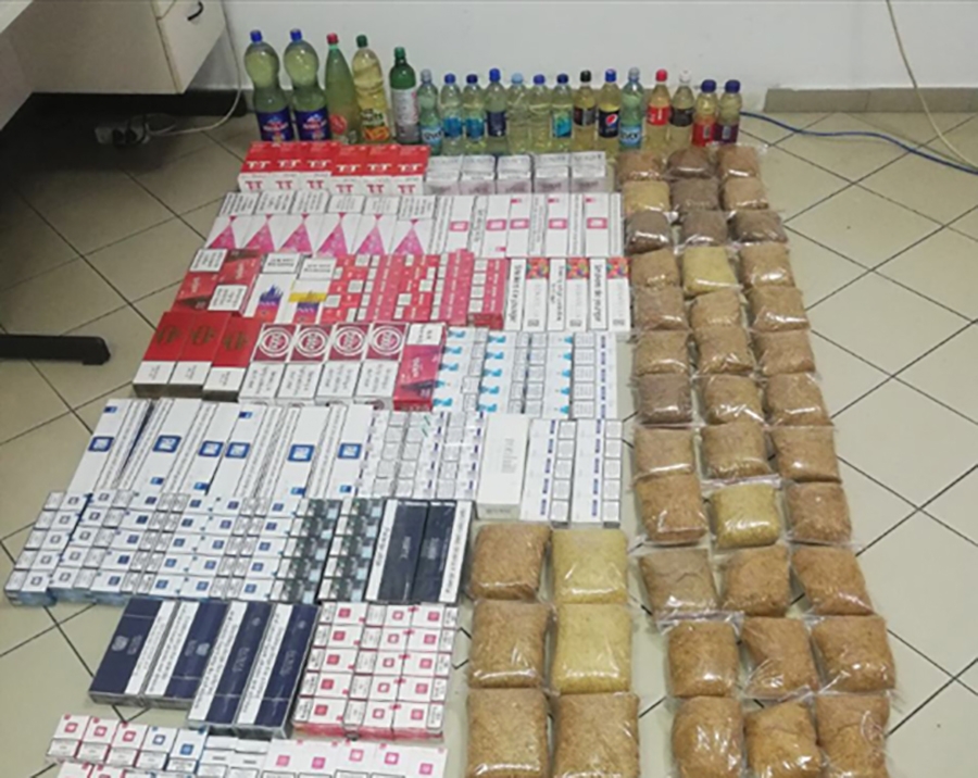 DOBOJ: Nedozvoljena trgovina, oduzeta veća količina duvana i rakije