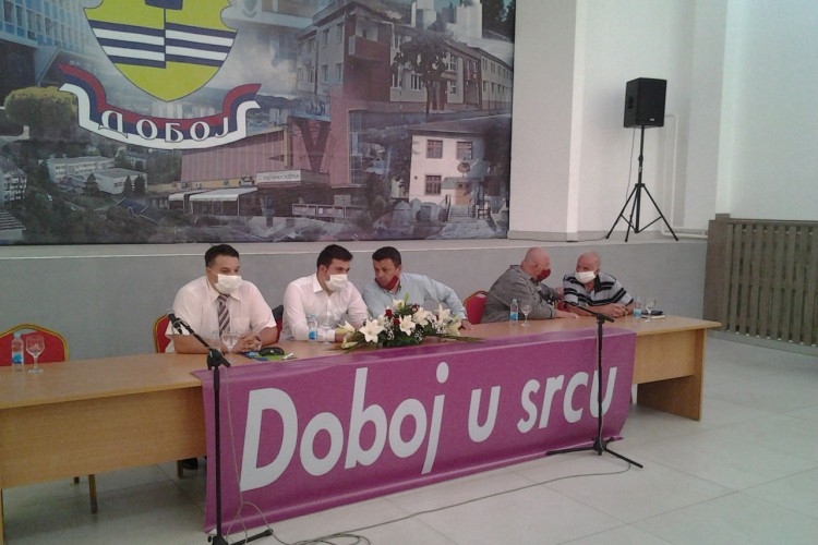 DOBOJ: Tri političke opcije potpisale koaliciju