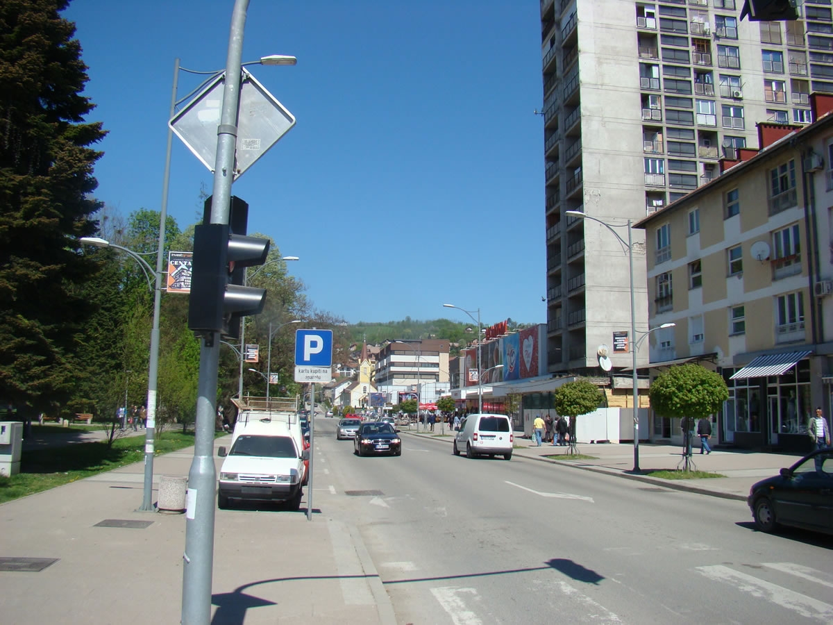 OSTAO BEZ "PASATA" Nepropisno parkirao pa mu oduzeli automobil