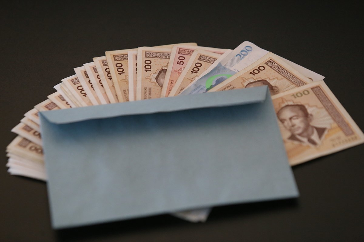 Pomoć od 100 maraka neće pobijediti inflaciju, trebaju ozbiljnije mjere