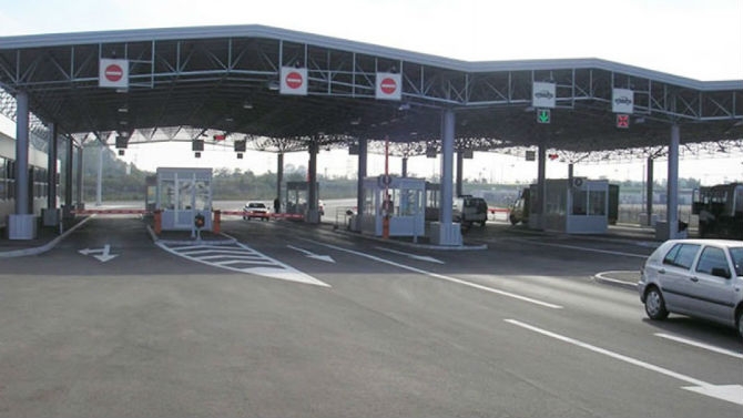 PUTEVI: Od danas u Crnu Goru samo sa testom na virus korona