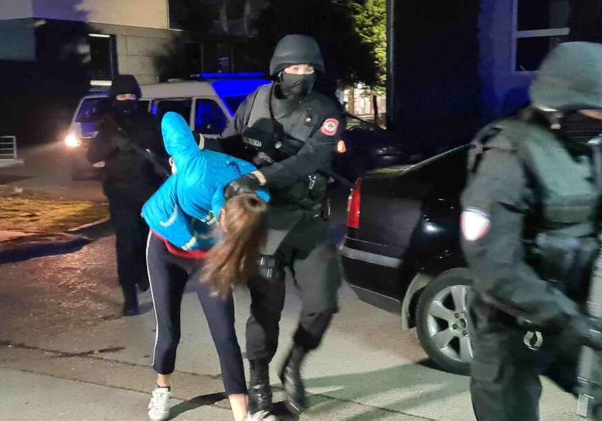 DOBOJ: Optuženi za teško ubistvo predati u nadležnost Tužilaštva (FOTO)