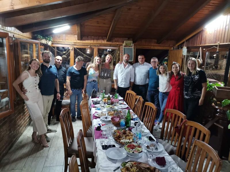 DOBOJSKI GIMNAZIJALCI: Dvadeset godina od mature generacije 1997.-2001. (VIDEO) (FOTO)