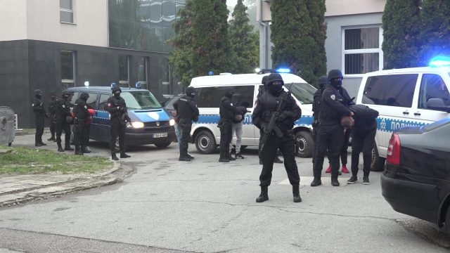 DOBOJ: Tužilaštvo predložilo pritvor za šest osumnjičenih za teška krivična djela