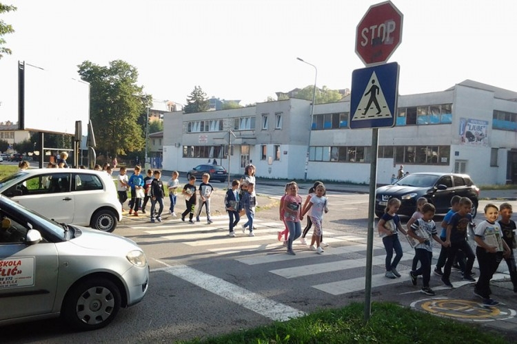 DOBOJ: Djeca se u saobraćaju ponašaju kao i njihovi roditelji