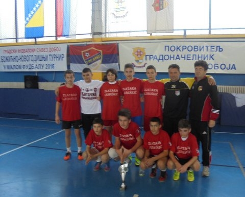 NA BNT „DOBOJ 2016“: Pehari za najbolje (FOTO)