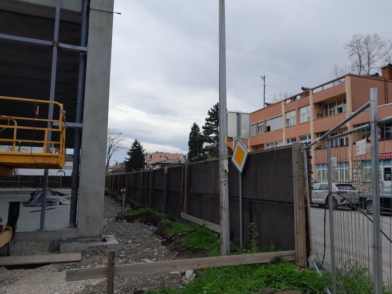 TOTALNA INDOLENTNOST I POVRŠNOST NADLEŽNIH: Da li je samo važno sjesti u fotelju? (FOTO)