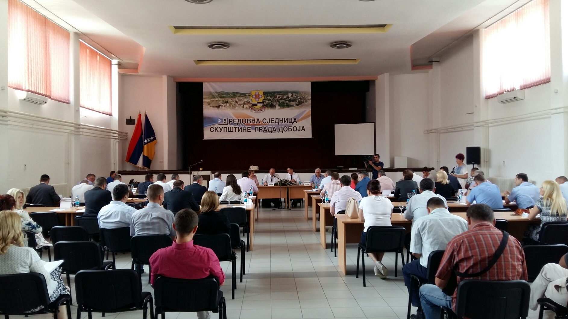 DOBOJ: Skupštinske sjednice da se prenose uživo preko interneta