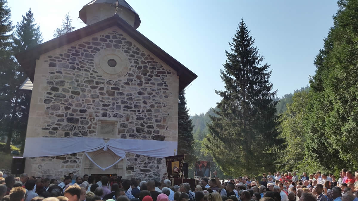 VOZUĆA: Napadima na imovinu Srba žele spriječiti povratak