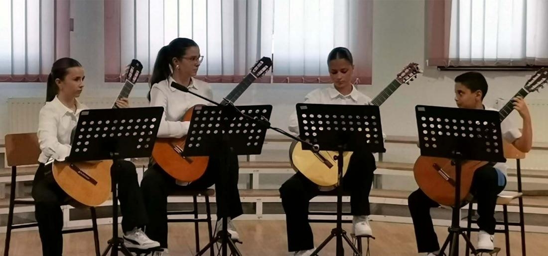 DOBOJ: Održan godišnji koncert, učenik generacije Lazar Blagojević