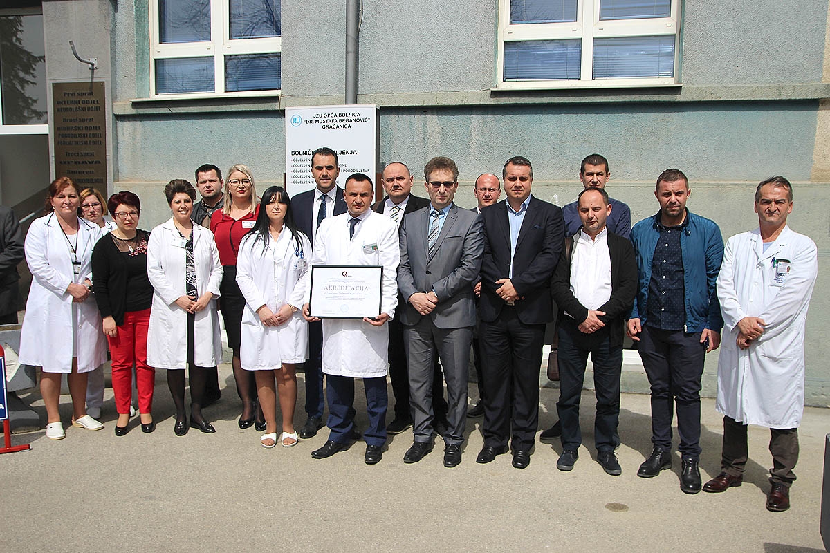 PRVA U FBiH: Općoj bolnici “Dr. Mustafa Beganović” Gračanica dodijeljena akreditacija za kvalitet