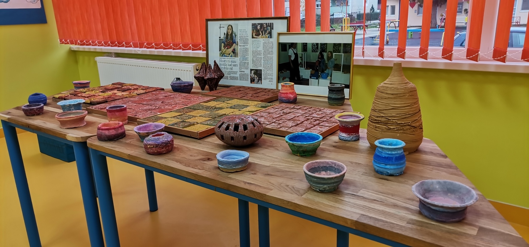 DOBOJ: Humanitarna izložba radova članova Udruženja djece sa posebnim potrebama