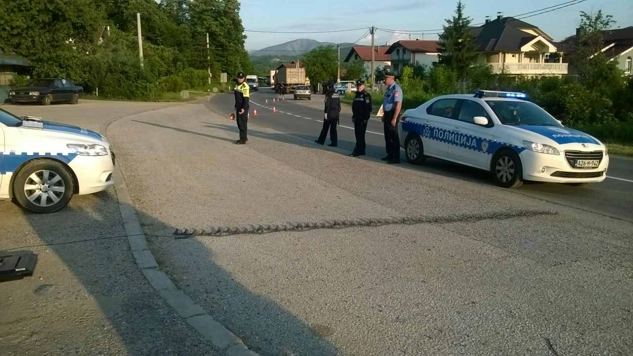 OKOM KAMERE: Blokiran izlaz iz grada ka Tuzli