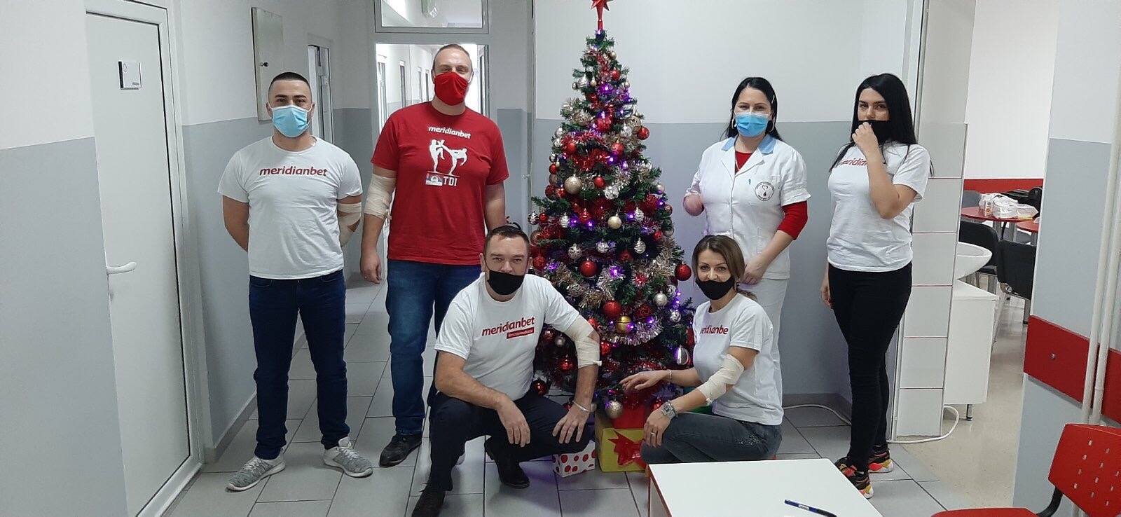 Zaposleni u ovoj kompaniji donirali krv u JZU Zavod za transfuzijsku medicinu službe u Bijeljini